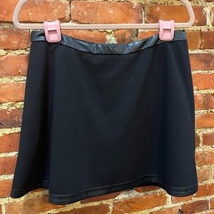 Super cute banana republic (12) black skirt with leather detail